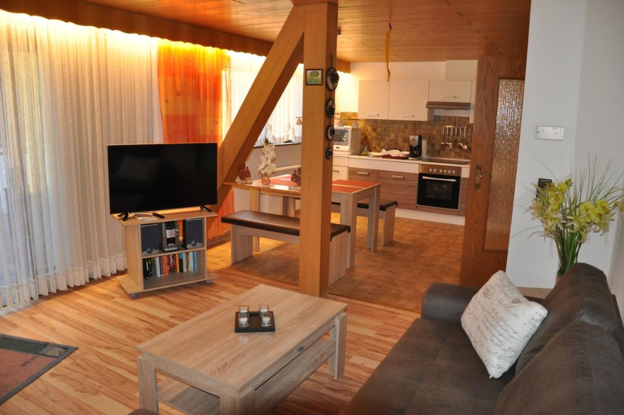 Ferienwohnung Rentrisch am Waldrand Sankt Ingbert Exterior foto