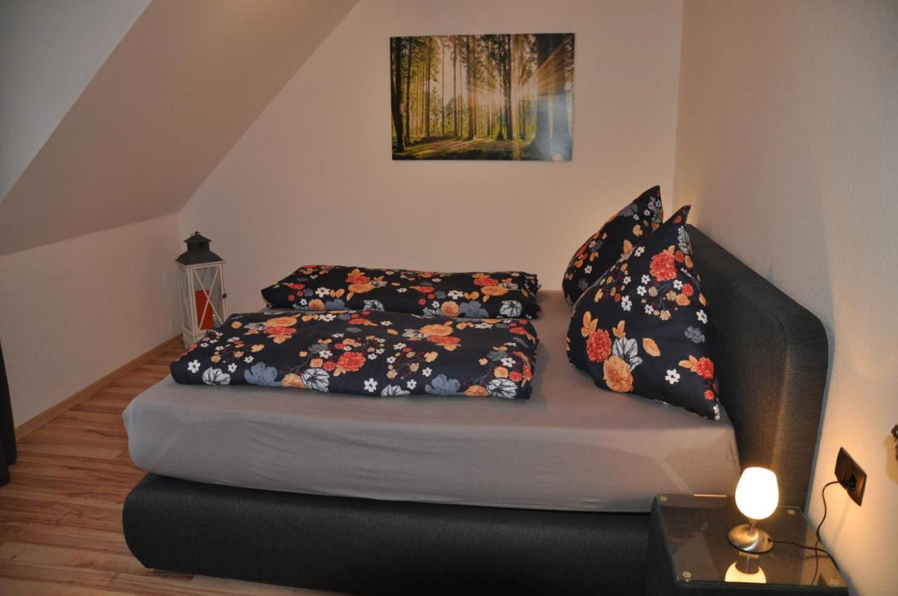 Ferienwohnung Rentrisch am Waldrand Sankt Ingbert Exterior foto